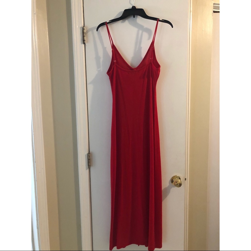 Red Maxi - Picture 2 of 3